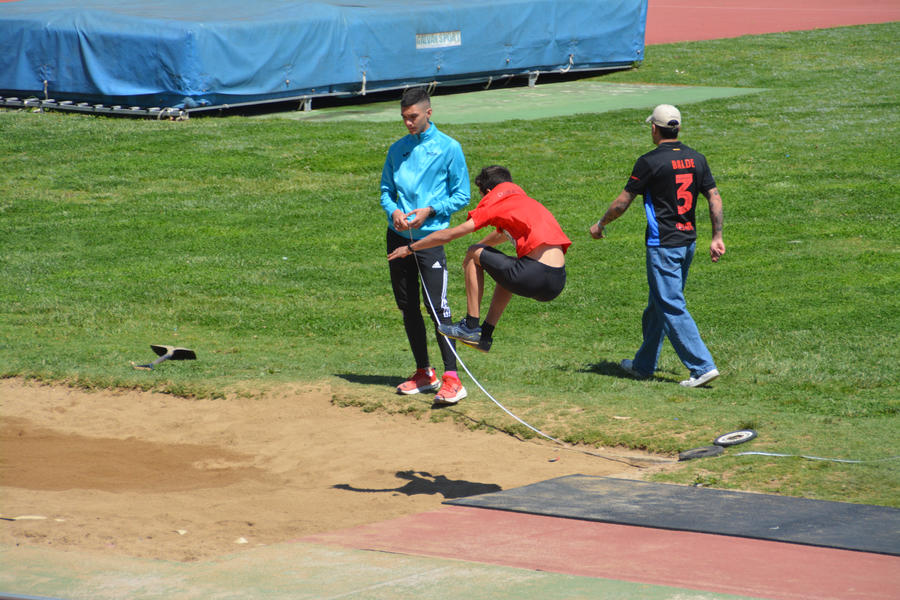 Club Atletisme Badalona - Escola